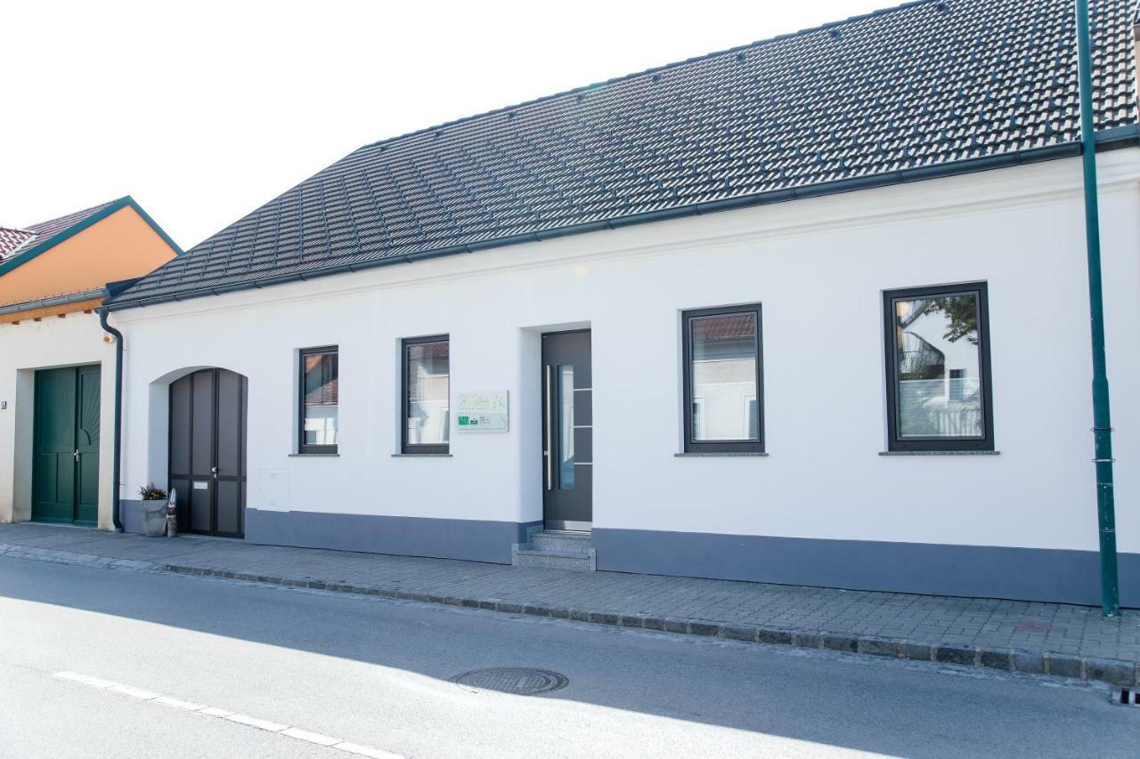 Vino Verde Poysdorf Eksteriør bilde